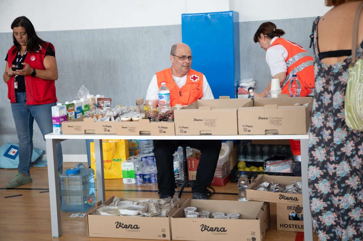 La angustia de los vecinos de Tres Cantos en el polideportivo: una ...