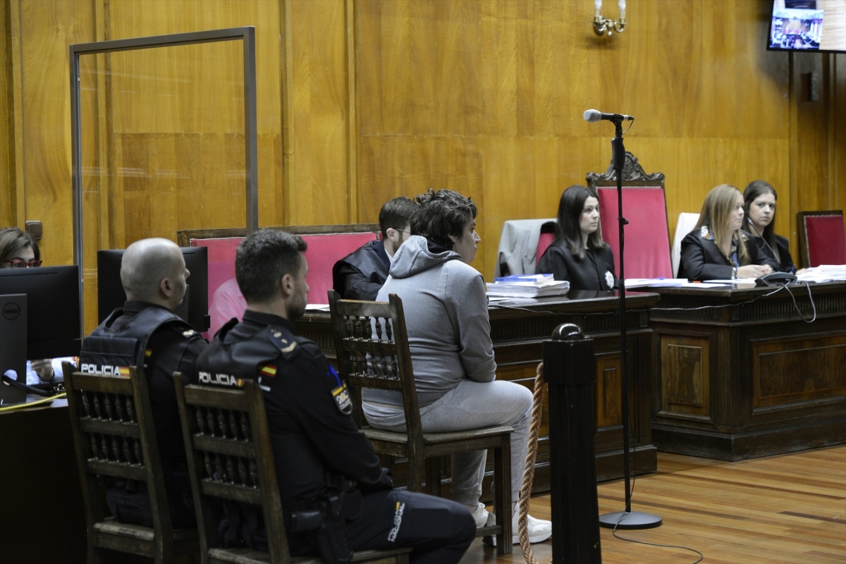 La acusada de asesinar a un hombre que conoció por Internet en Ourense ...