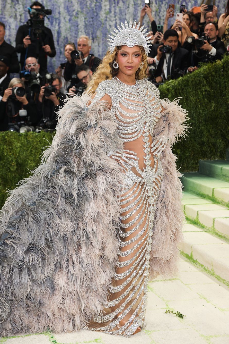 Los looks de la Met Gala 2026: de Beyoncé y Heidi Klum al rosario de 7 ...