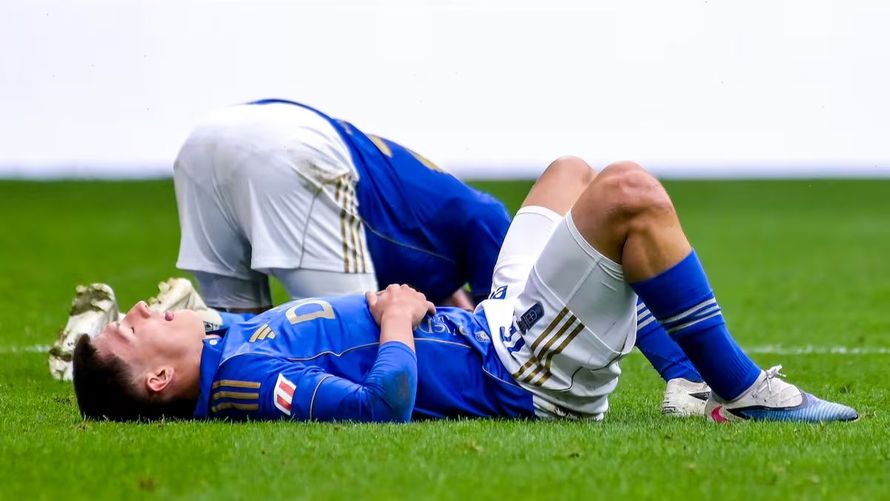 El Real Oviedo desciende a Segunda: un viaje de 324 días que devuelve ...