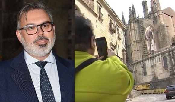 Plasencia estrena un mural hiperrealista de 11 metros para promocionar su Semana Santa