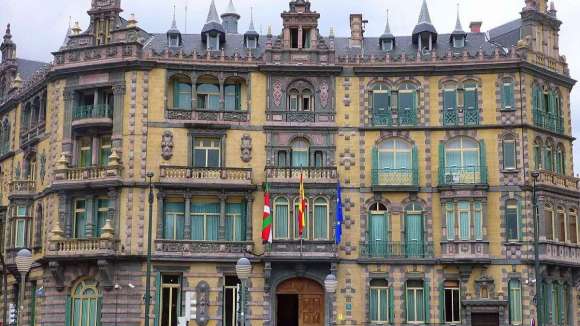 Ni Brujas ni Amberes: este palacio de estilo flamenco está en pleno centro de Bilbao