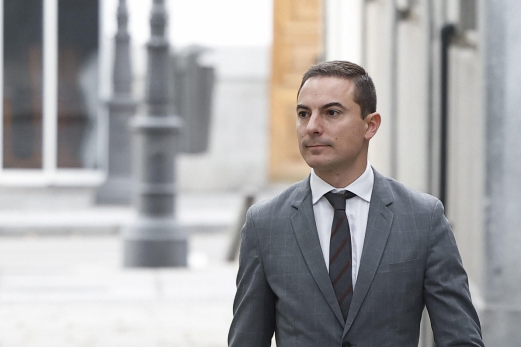El PSOE cree que Juan Lobato se presentará a las primarias para disputarle  a Óscar López el liderazgo en Madrid