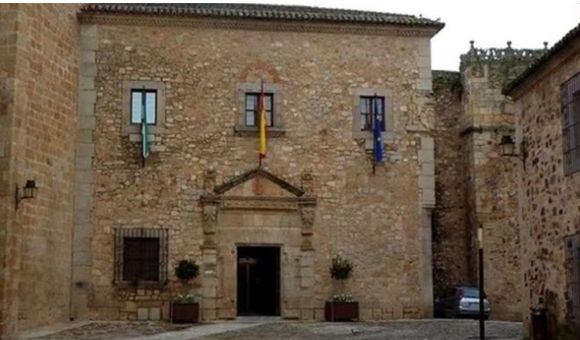 Cáceres busca personal para municipios con menos de 20.000 habitantes: destinará 400.000 euros a puestos administrativos
