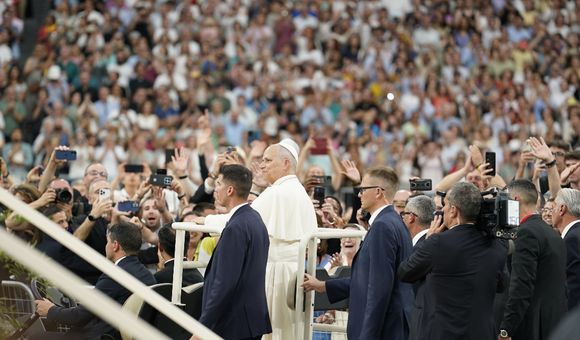 Viaje del papa León XIV a Madrid, en directo: reunión con Pedro Sánchez y  visita del Pontífice al Congreso de los Diputados