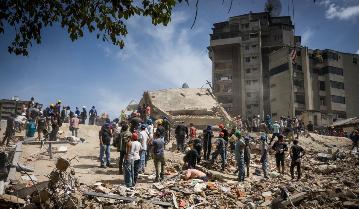 El último parte desde Venezuela: cinco españoles fallecidos, 119 desaparecidos y 14 atrapados "bajo los escombros"