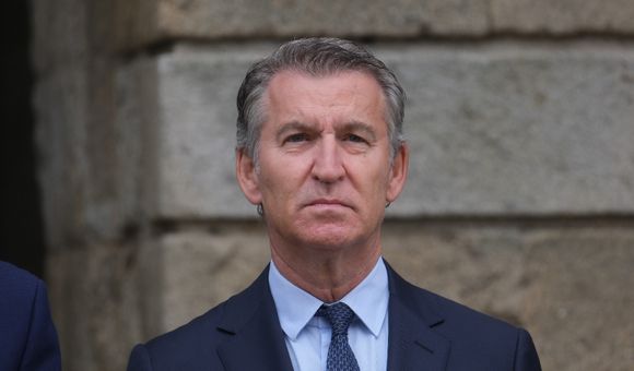 Feijóo reclama el trabajo conjunto de las administraciones ante la situación "crítica" de los incendios: "Todos somos uno"