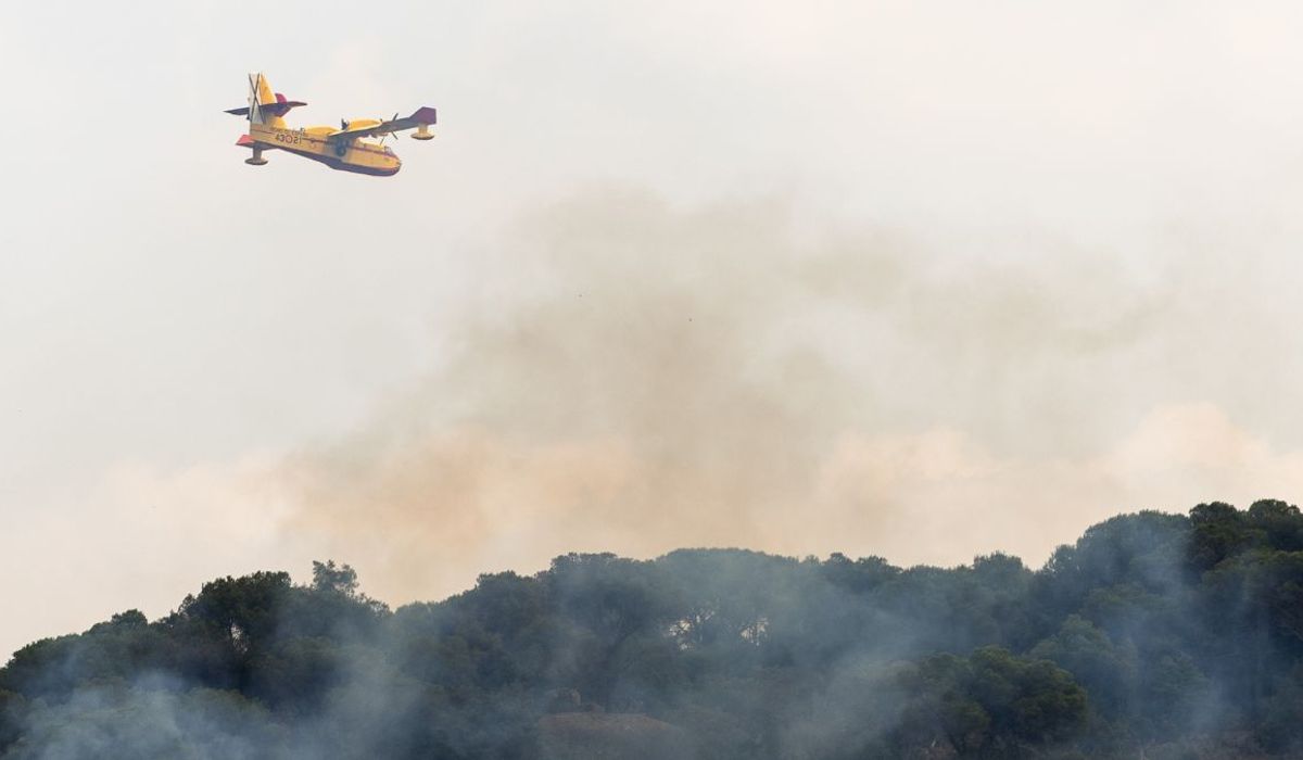 Canadair CL-415 frente al A400M: el duelo de los gigantes del aire que España necesita para apagar sus incendios
