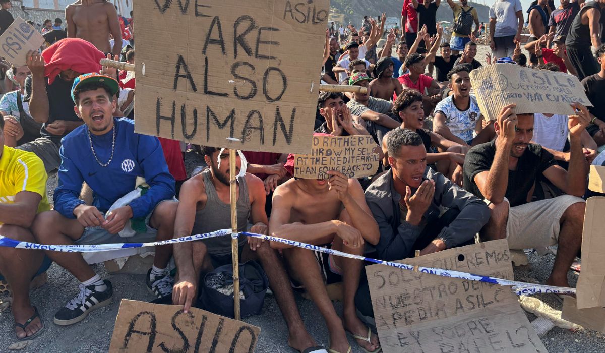 Inmigrantes protestan en Ceuta