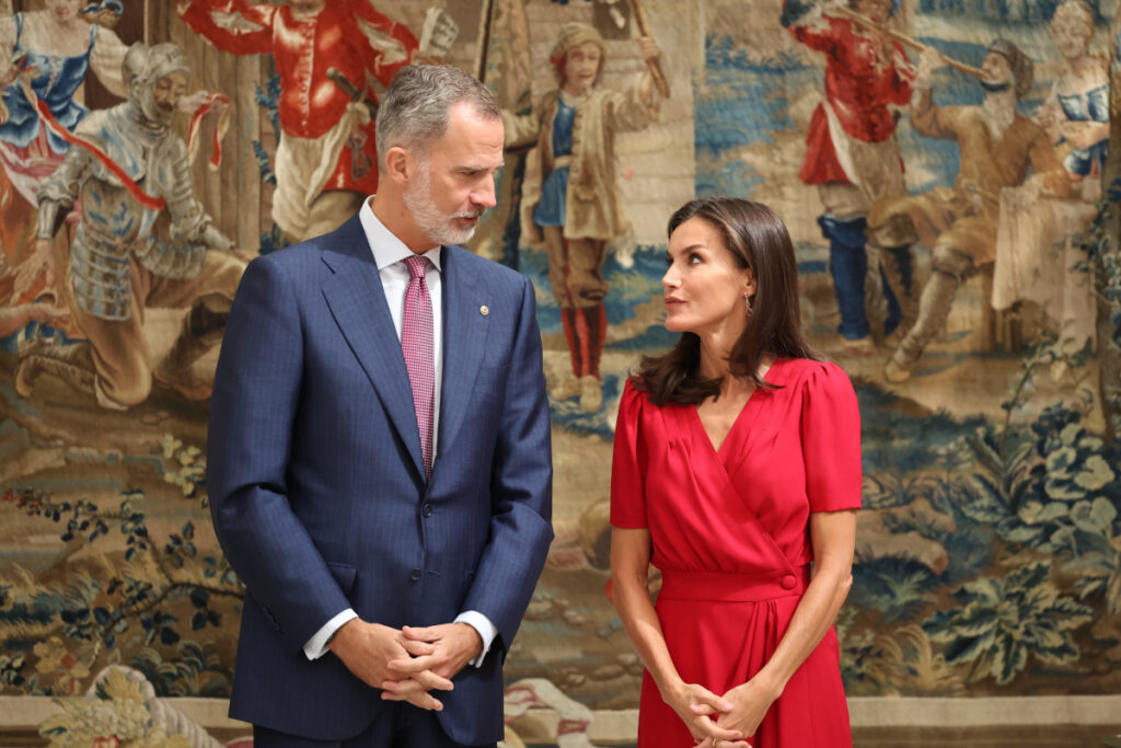 La fuerte pelea entre los reyes Felipe y Letizia por su hija Leonor: sus  días de “tensión, gritos y portazos”