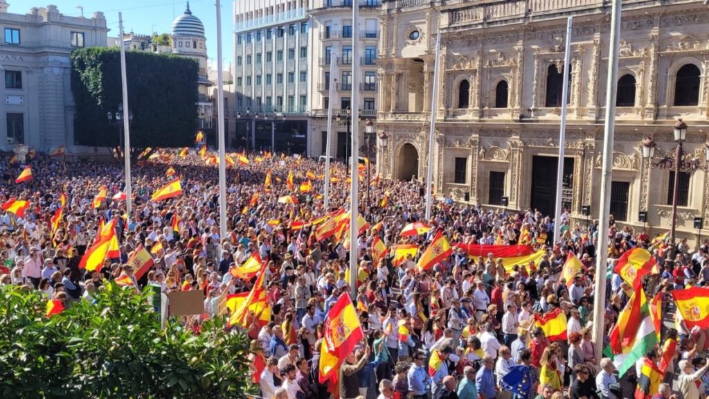 Las manifestaciones contra la amnistía por toda España, en imágenes